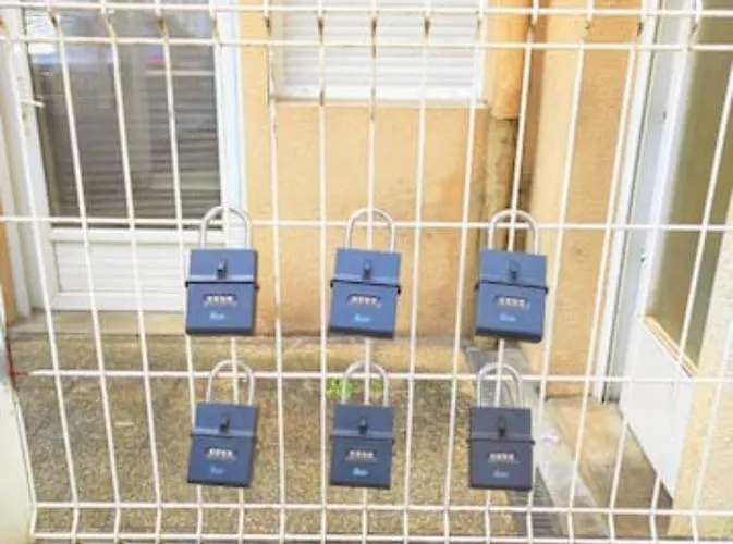 Apartment Le Melusine , A 50m De La Gare De